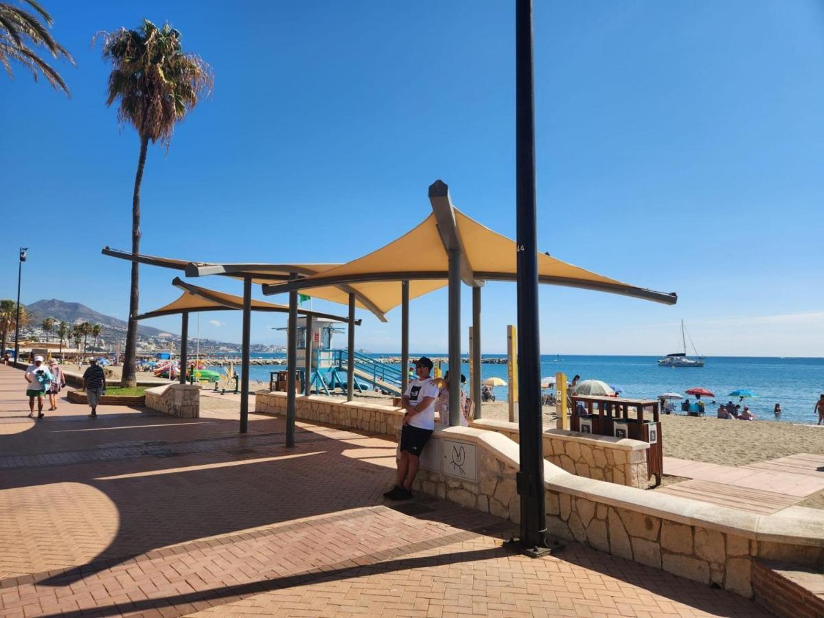 Bonito Atico En Primera Linea De Playa Con Piscina Fuengirola Luaran gambar